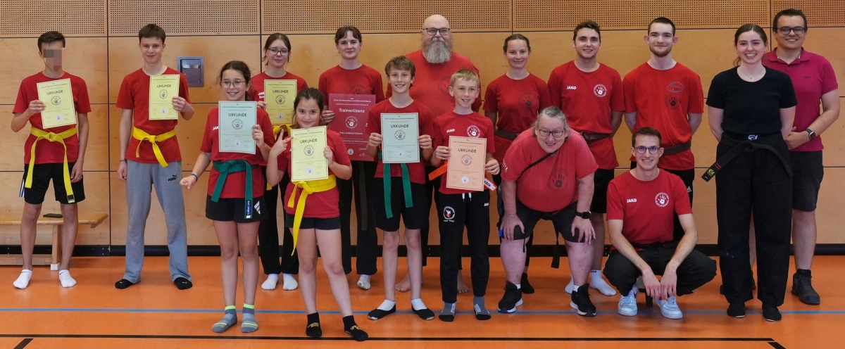 Gruppenfoto der Teilnehmer